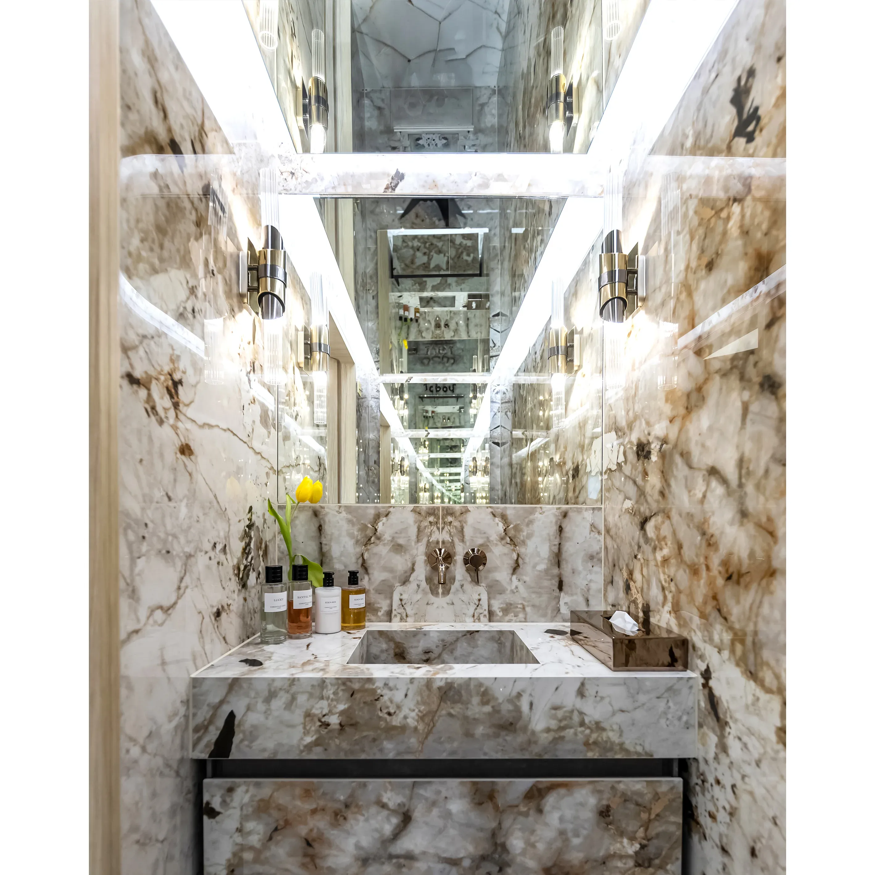 /storage/Castro Lighting Cle de Maison Beauty Empire London Project Byron Wall Light Flow Chandelier Turbine Wall Light  (16)