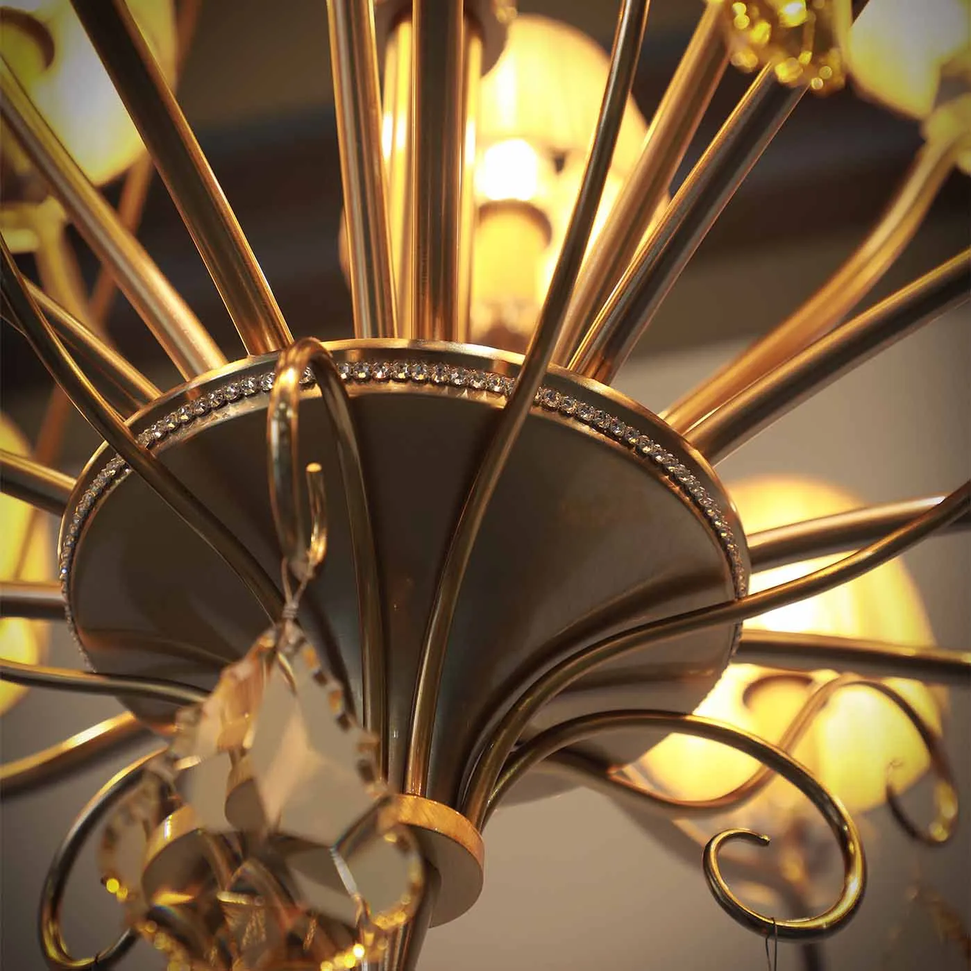 /storage/Castro Lighting Vienna suspension chandelier - classical design