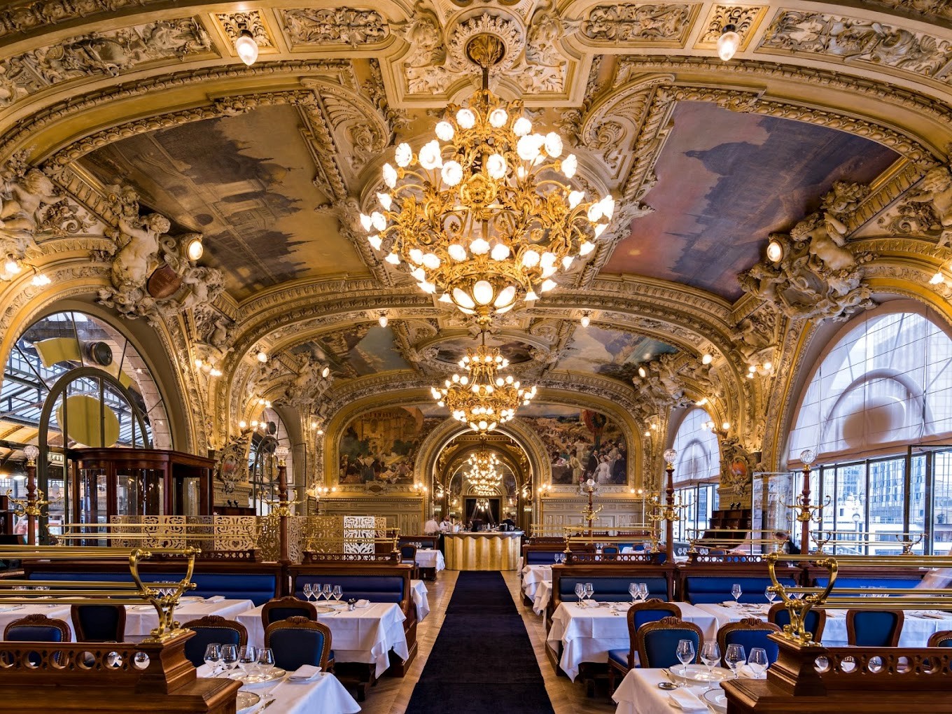 Le Train Bleu 