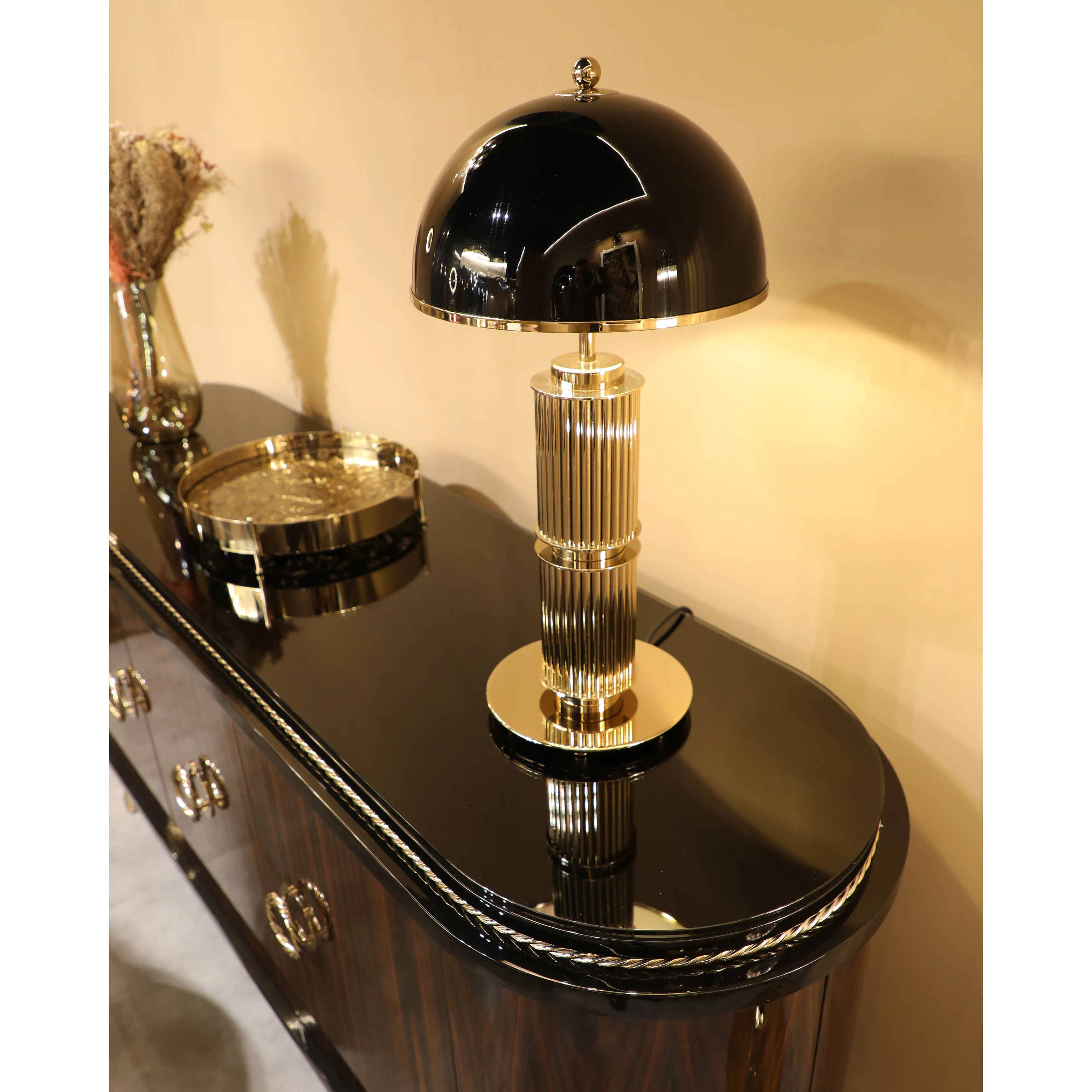 /storage/Luxury brass Eléa table lamp with lacquered brass finish, inspired by Ancient Greek aesthetics, blending classical elegance with refined craftsmanship.