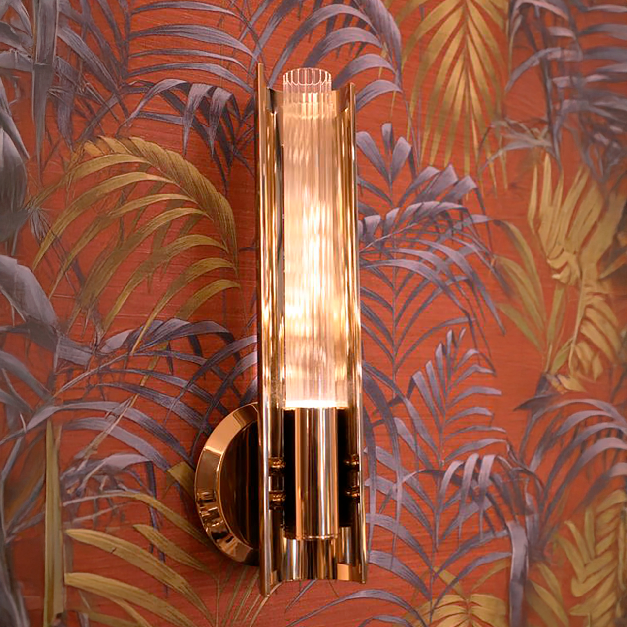 /storage/Luxury brass Baccara Wall Light with corrugated glass and refined futuristic design.