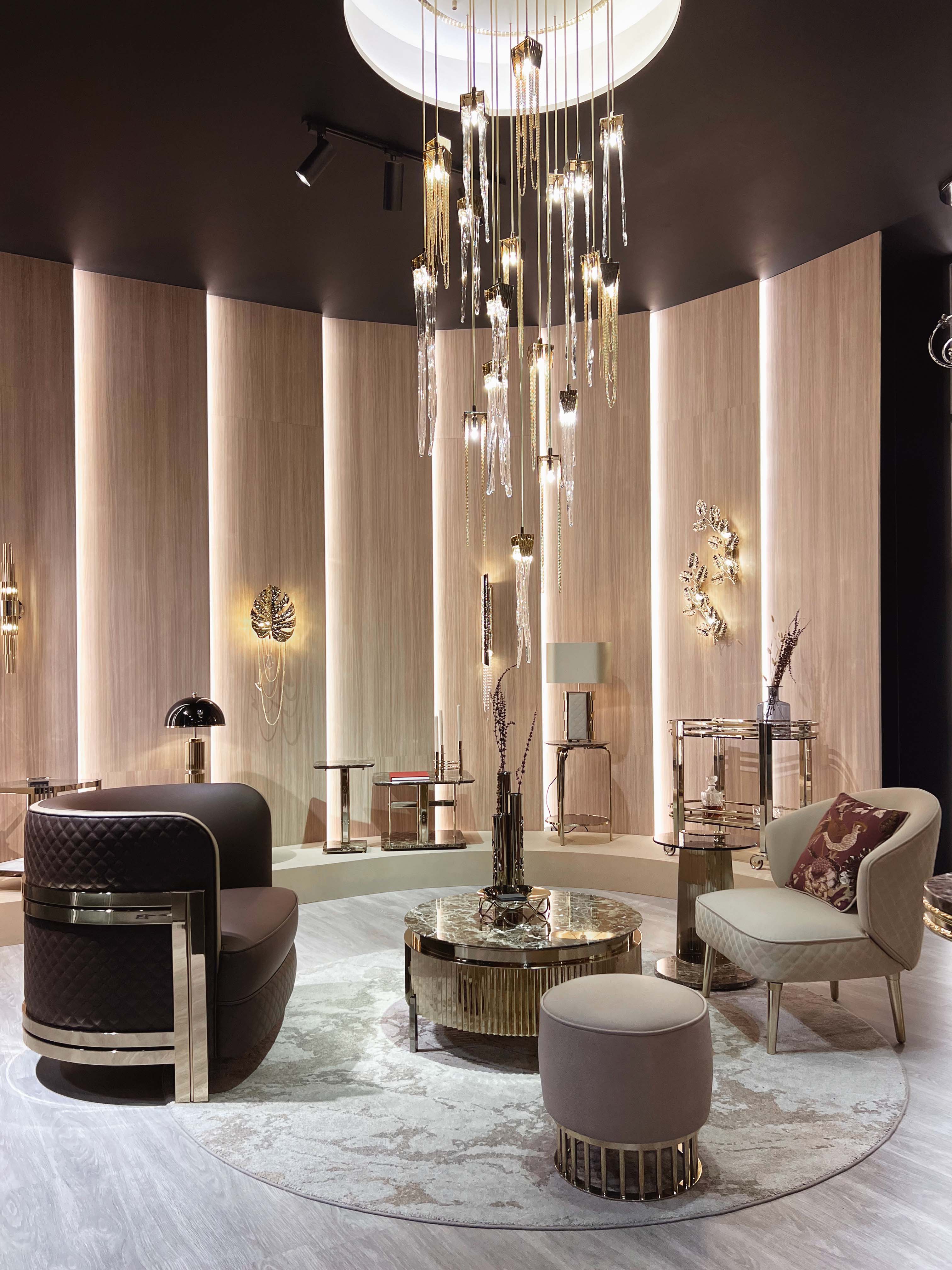 /storage/Luxury brass suspension with handcrafted crystal details inspired by natural stalactites, combining elegance and sculptural design.