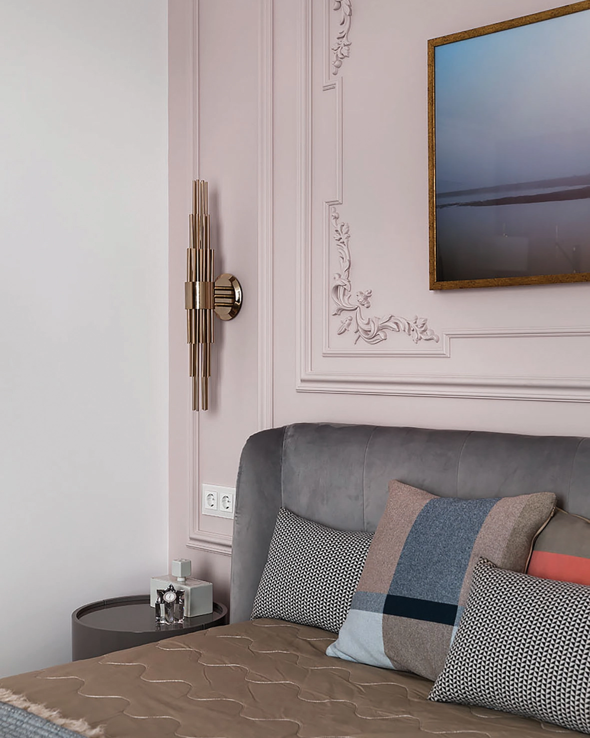 /storage/castro lighting streamline wall light