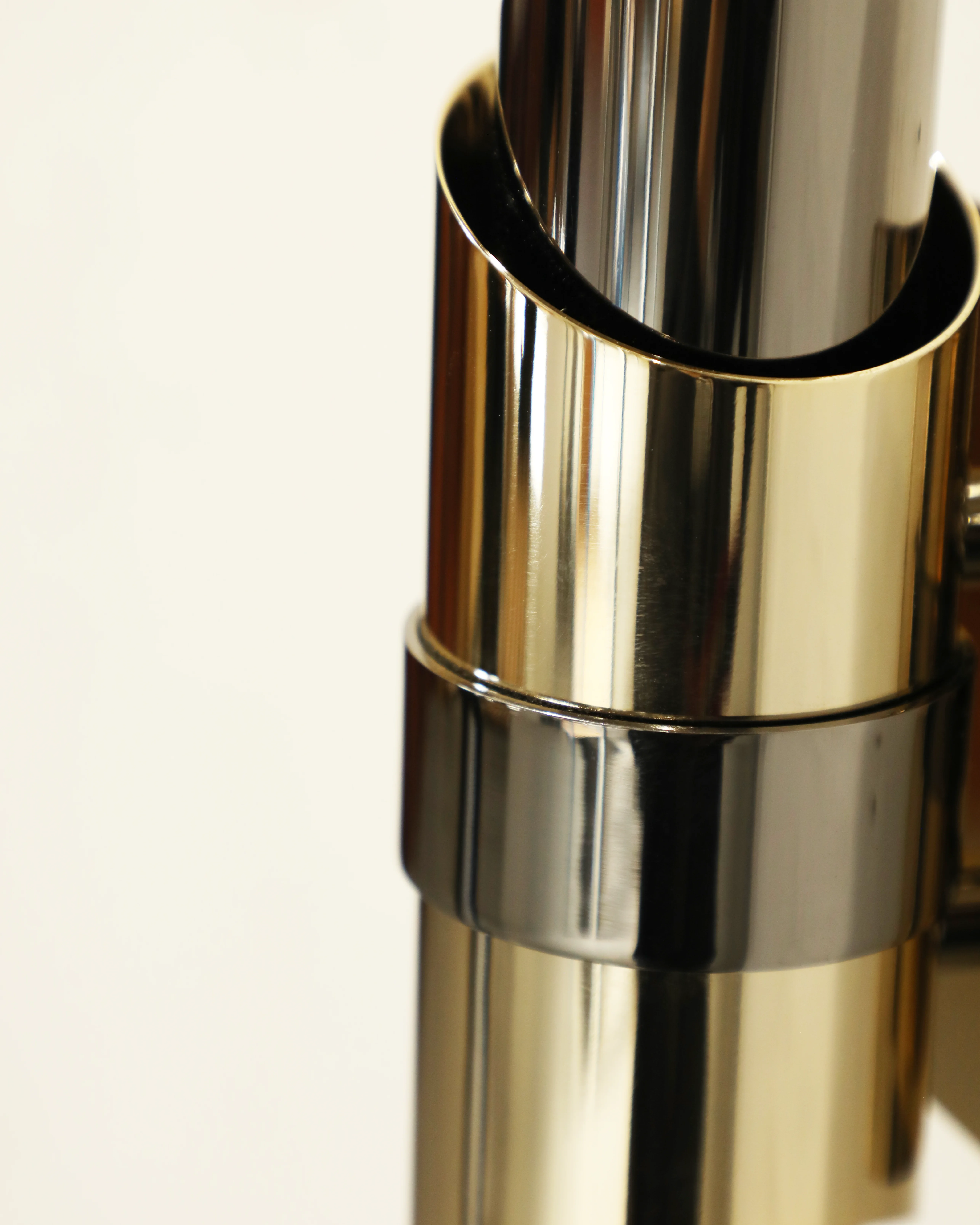 /storage/Luxury brass Turbine Wall Light with gold-plated and nickel accents, featuring a refined glass bulb that merges modern innovation with sophisticated craftsmanship.