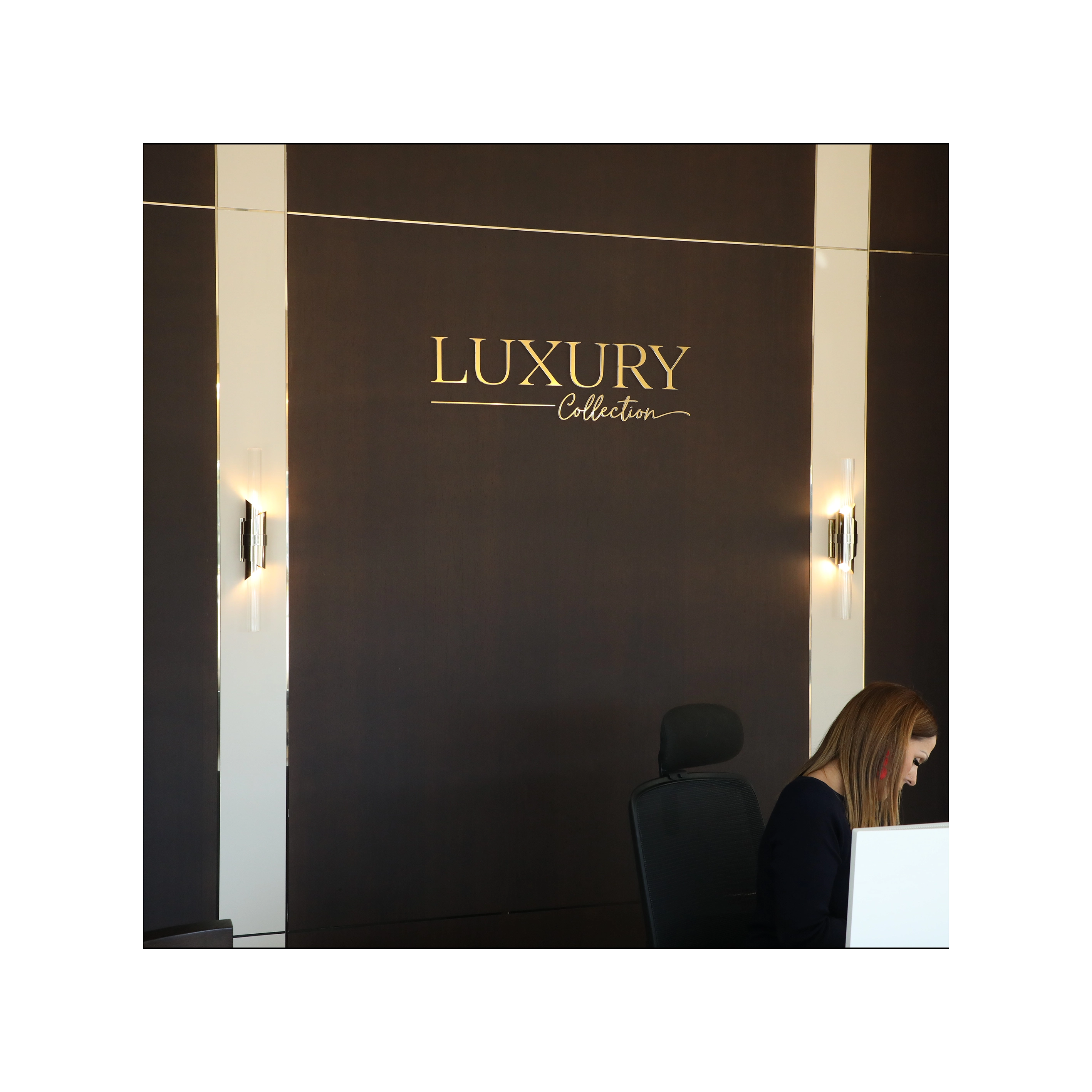 /storage/Luxury brass Turbine Wall Light with gold-plated and nickel accents, featuring a refined glass bulb that merges modern innovation with sophisticated craftsmanship.